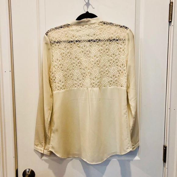 The Limited Lace Back Blouse - Picture 5 of 7